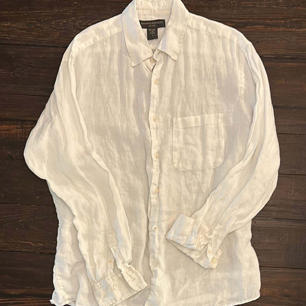 Banana Republic White Linen Button Down Shirt